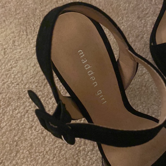 Madden Girl Chunky Black Velvet Heels - Picture 4 of 5